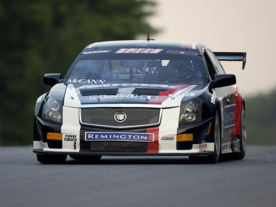  Cadillac CTS-V Race Car 2005 года  (фото 12 из 30)